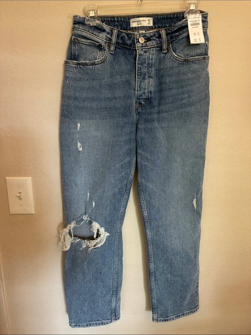 NWT Abercrombie Curve Love The Dad High Rise Jeans - 26 Short